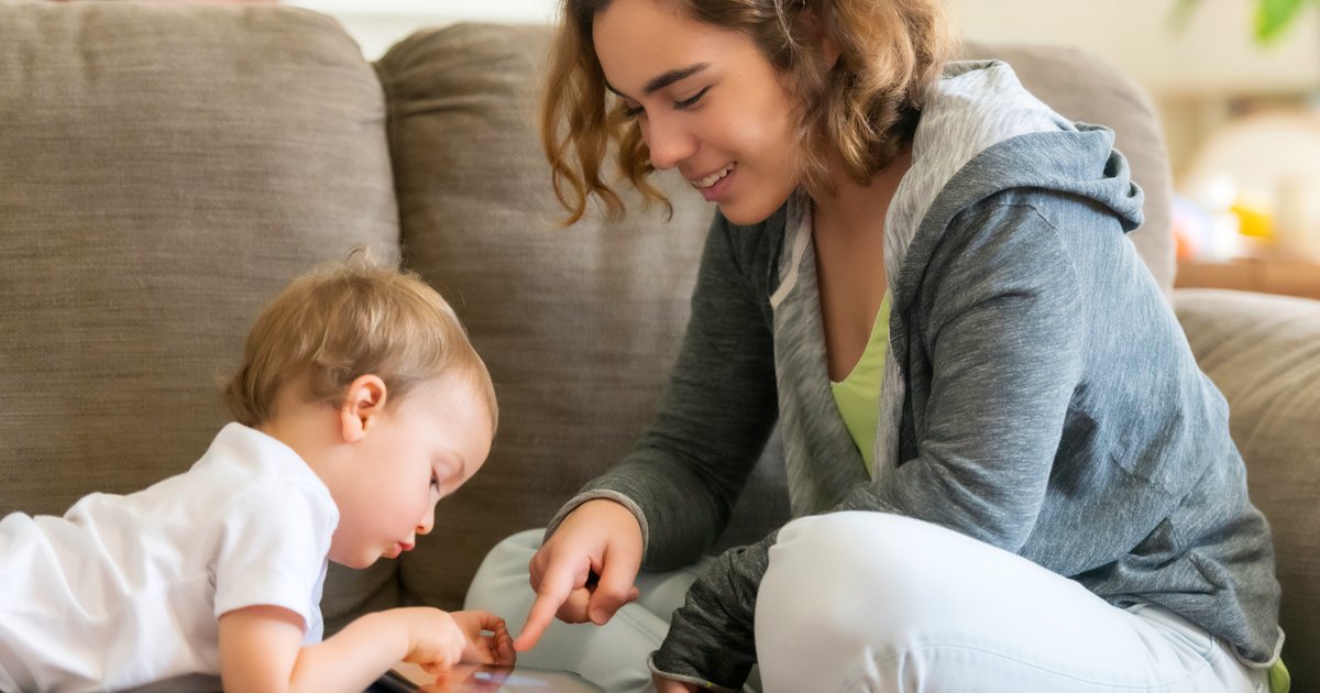 Nanny vs. Daycare 3 Smart Helpers Center